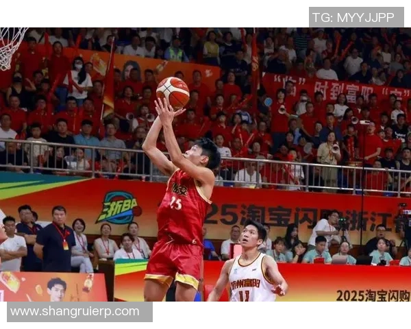 重庆篮球队灵活性展现全场精彩表现引发热议